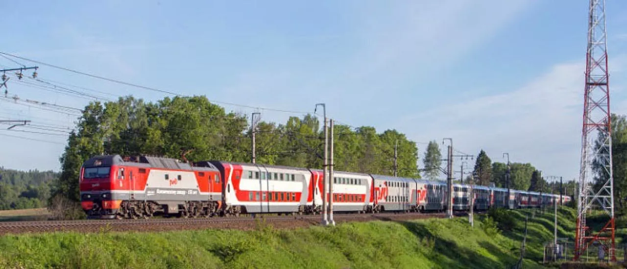 Фирменный поезд «Смена - А. Бетанкур» (двухэтажный)