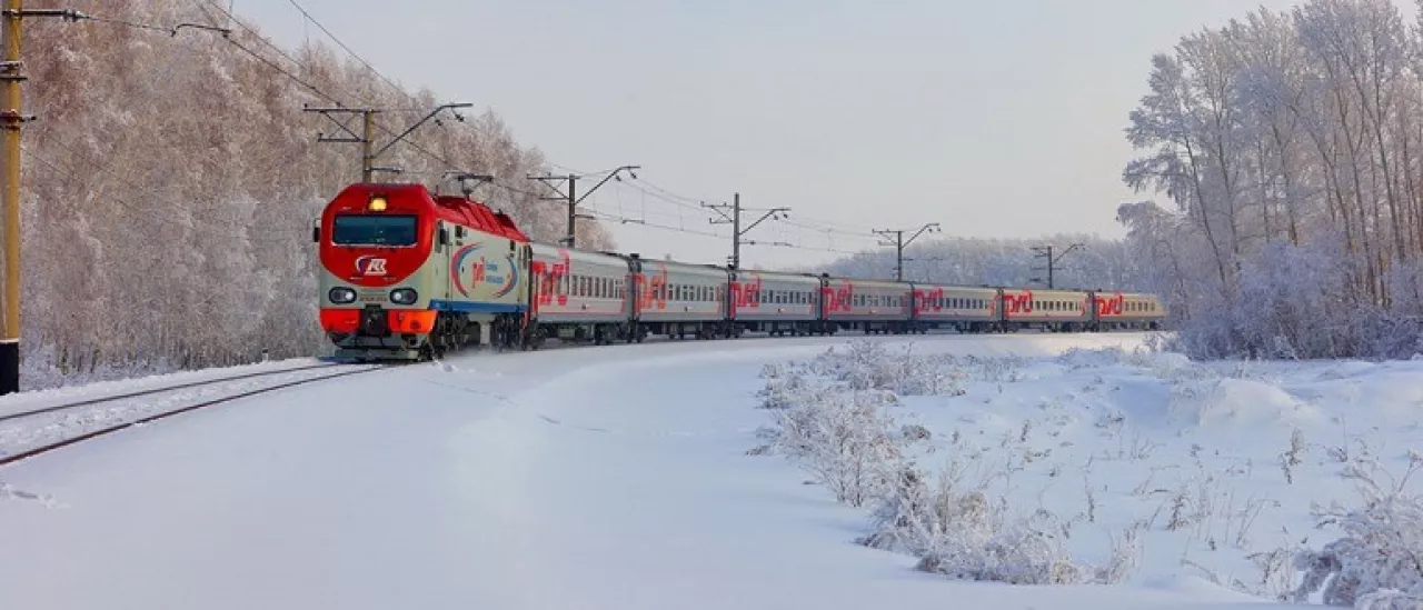 Фирменный поезд «Кузбасс»