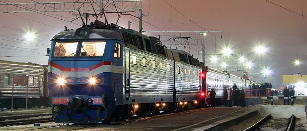 Фирменный поезд «Сура»