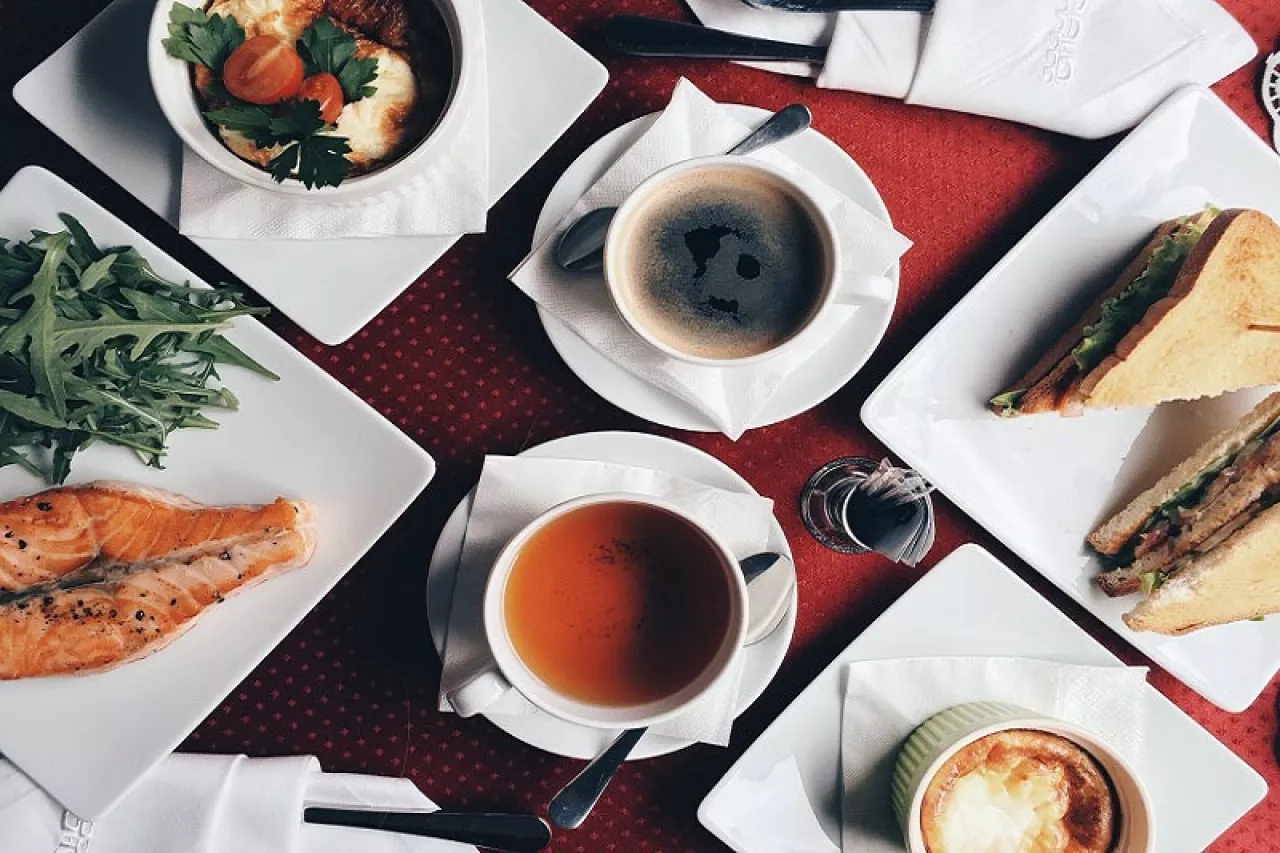 Питание в вагоне-ресторане «Гранд Экспресс»